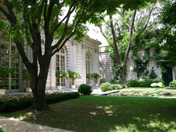 Image of Building on the Frick's garden (ctd.)